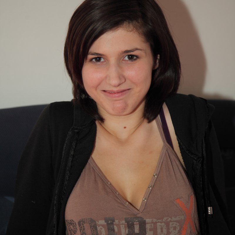 Laurence  27 Escort à Bersée