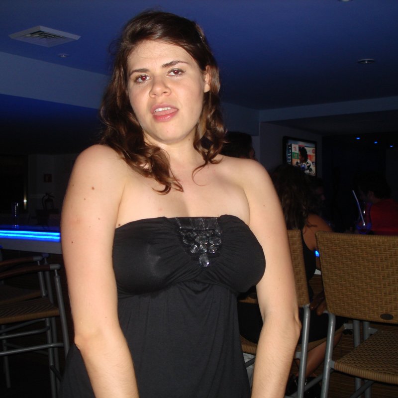 Valentine  22 Services escort Macornay