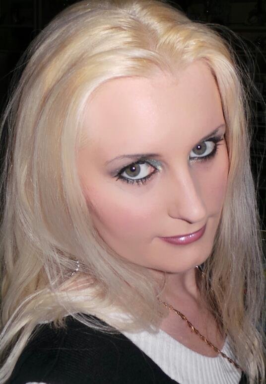 Justine 22 Escort Boos