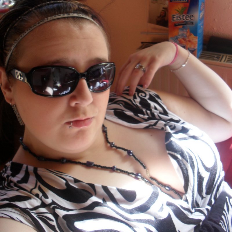 Yseult 24 Escort-girls Tharon-Plage